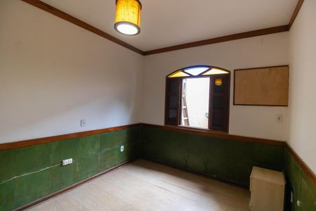 Casa de condomínio à venda com 420m², 5 quartos e 4 vagasQuarto