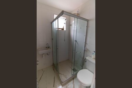 Casa de condomínio à venda com 420m², 5 quartos e 4 vagasBanheiro da Suíte Externa