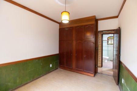 Casa de condomínio à venda com 420m², 5 quartos e 4 vagasQuarto