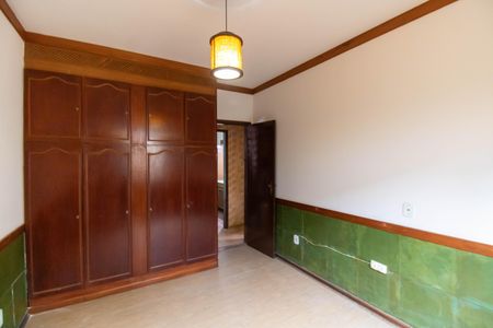 Casa de condomínio à venda com 420m², 5 quartos e 4 vagasQuarto