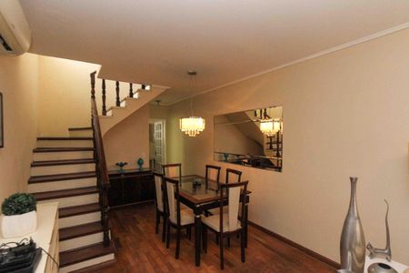 Casa à venda com 139m², 3 quartos e 4 vagas Casa à venda com 139m², 3 quartos e 4 vagasSala de Jantar