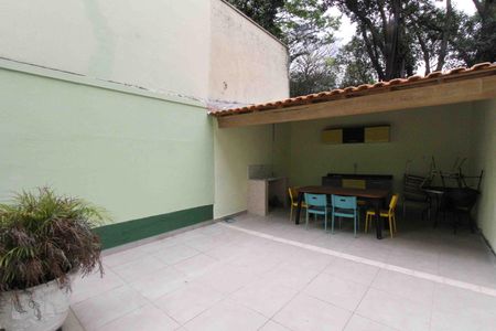 Casa à venda com 139m², 3 quartos e 4 vagas Casa à venda com 139m², 3 quartos e 4 vagasQuintal
