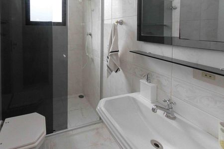 Casa à venda com 139m², 3 quartos e 4 vagas Casa à venda com 139m², 3 quartos e 4 vagasBanheiro da Suite