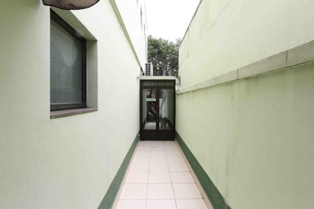 Casa à venda com 139m², 3 quartos e 4 vagas Casa à venda com 139m², 3 quartos e 4 vagasCorredor Lateral