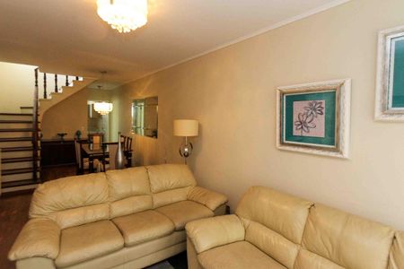 Casa à venda com 139m², 3 quartos e 4 vagas Casa à venda com 139m², 3 quartos e 4 vagasSala