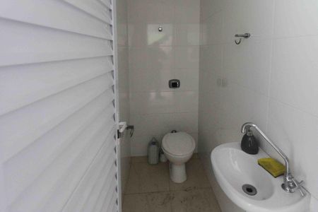 Casa à venda com 139m², 3 quartos e 4 vagas Casa à venda com 139m², 3 quartos e 4 vagasBanheiro de Serviço