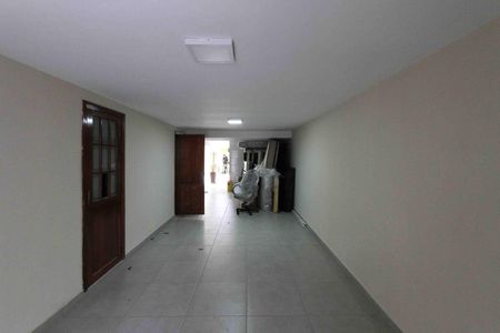 Casa à venda com 139m², 3 quartos e 4 vagas Casa à venda com 139m², 3 quartos e 4 vagasGaragem