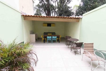 Casa à venda com 139m², 3 quartos e 4 vagas Casa à venda com 139m², 3 quartos e 4 vagasQuintal