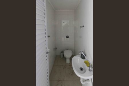 Casa à venda com 139m², 3 quartos e 4 vagas Casa à venda com 139m², 3 quartos e 4 vagasBanheiro de Serviço