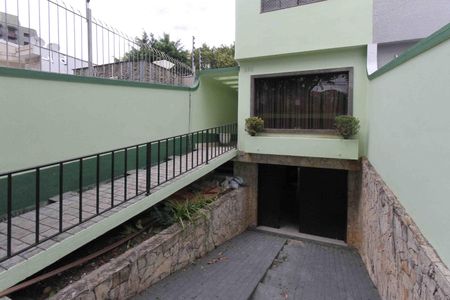 Casa à venda com 139m², 3 quartos e 4 vagas Casa à venda com 139m², 3 quartos e 4 vagasÁrea comum