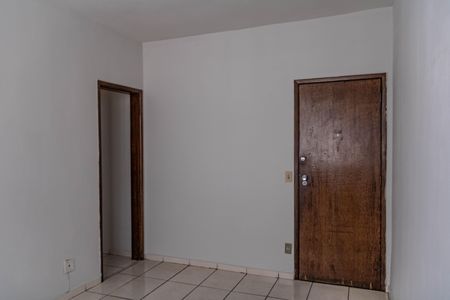Sala de apartamento à venda com 2 quartos, 70m² em Padre Eustáquio, Belo Horizonte
