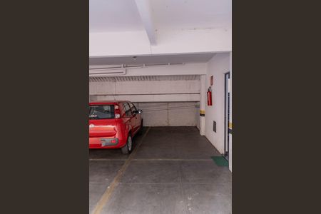 Garagem de apartamento à venda com 2 quartos, 70m² em Padre Eustáquio, Belo Horizonte