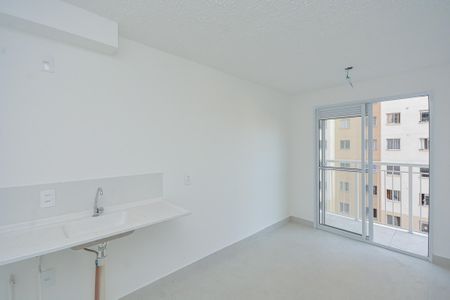 Sala/Cozinha de apartamento para alugar com 1 quarto, 27m² em Jardim Itacolomi, São Paulo