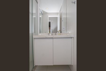 Apartamento à venda com 79m², 2 quartos e 1 vagaBanheiro Social