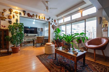 Apartamento para alugar com 135m², 3 quartos e 1 vagaSala