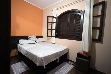 Casa à venda com 100m², 4 quartos e 2 vagasQuarto 2