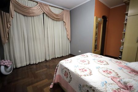 Casa à venda com 100m², 4 quartos e 2 vagasQuarto Suíte