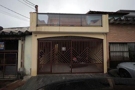 Casa à venda com 100m², 4 quartos e 2 vagasFachada