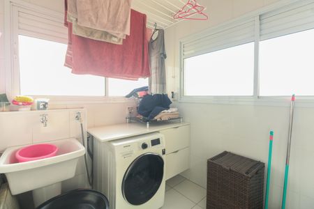 Apartamento à venda com 135m², 3 quartos e 2 vagasÁrea de Serviço 