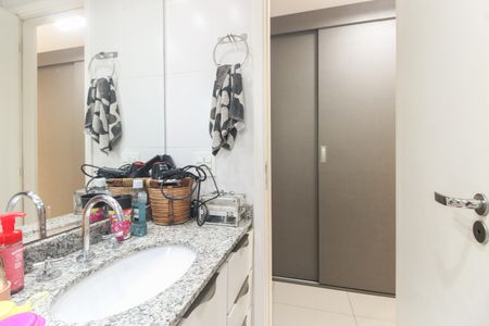 Apartamento à venda com 135m², 3 quartos e 2 vagasBanheiro Suíte 3