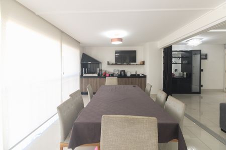 Apartamento à venda com 135m², 3 quartos e 2 vagasVaranda Gourmet 