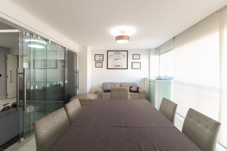 Apartamento à venda com 135m², 3 quartos e 2 vagasVaranda Gourmet 