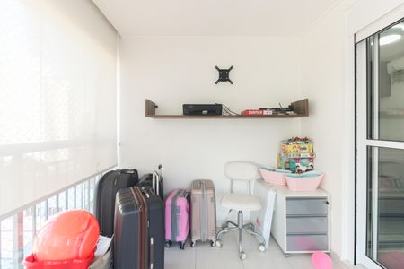 Apartamento à venda com 135m², 3 quartos e 2 vagasSuíte 3 - Varanda 