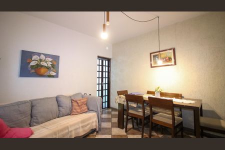 Casa à venda com 162m², 4 quartos e 2 vagasSala - Casa 1