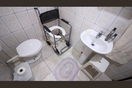 Casa à venda com 162m², 4 quartos e 2 vagasBanheiro - Casa 2