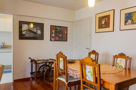 Apartamento para alugar com 75m², 2 quartos e 1 vagaSala