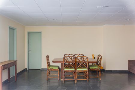 Apartamento para alugar com 75m², 2 quartos e 1 vagaÁrea comum - Salão de festas
