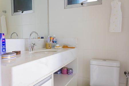 Apartamento para alugar com 75m², 2 quartos e 1 vagaBanheiro da Suíte