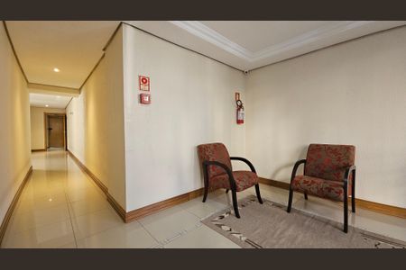 Apartamento à venda com 89m², 2 quartos e 1 vaga Apartamento à venda com 89m², 2 quartos e 1 vagaHall social