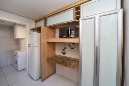Apartamento à venda com 89m², 2 quartos e 1 vaga Apartamento à venda com 89m², 2 quartos e 1 vagaCozinha