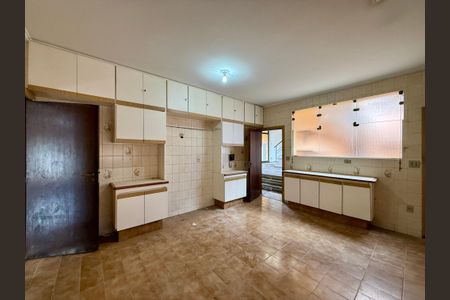 Casa à venda com 491m², 4 quartos e 6 vagasCozinha