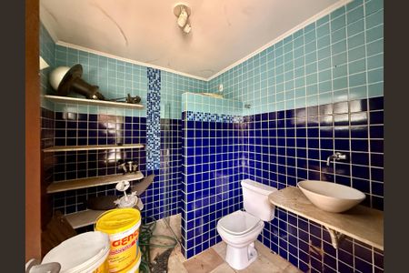 Casa à venda com 491m², 4 quartos e 6 vagasBanheiro Piscina