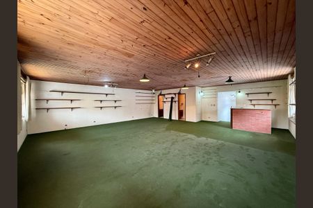 Casa à venda com 491m², 4 quartos e 6 vagasSalão Superior