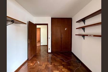 Casa à venda com 491m², 4 quartos e 6 vagasQuarto 1