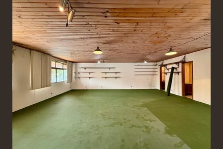 Casa à venda com 491m², 4 quartos e 6 vagasSalão Superior