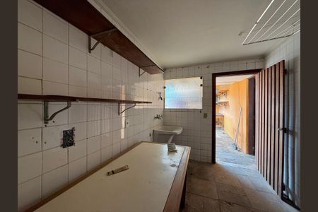 Casa à venda com 491m², 4 quartos e 6 vagasÁrea de Serviço