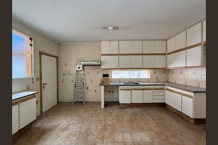 Casa à venda com 491m², 4 quartos e 6 vagasCozinha