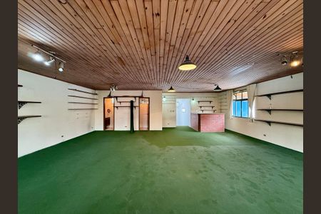 Casa à venda com 491m², 4 quartos e 6 vagasSalão Superior