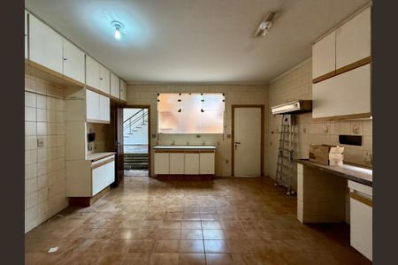 Casa à venda com 491m², 4 quartos e 6 vagasCozinha