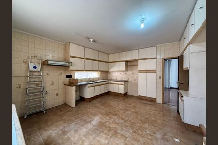 Casa à venda com 491m², 4 quartos e 6 vagasCozinha