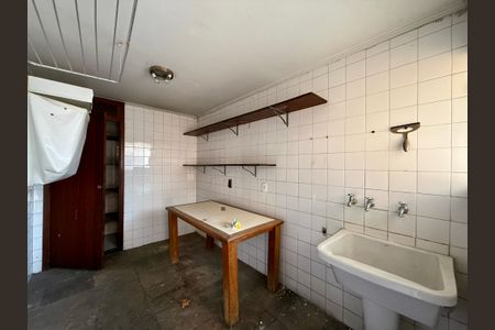 Casa à venda com 491m², 4 quartos e 6 vagasÁrea de Serviço