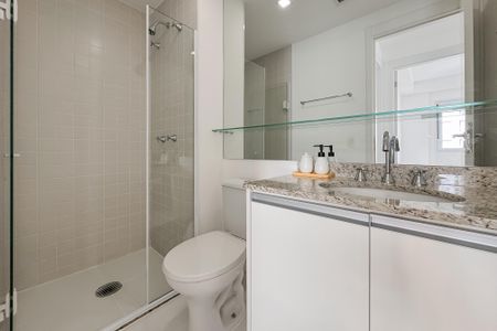 Apartamento à venda com 66m², 2 quartos e 2 vagas Apartamento à venda com 66m², 2 quartos e 2 vagasBanheiro Social