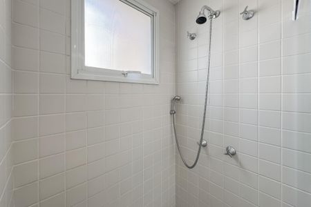 Apartamento à venda com 66m², 2 quartos e 2 vagas Apartamento à venda com 66m², 2 quartos e 2 vagasBanheiro da Suíte