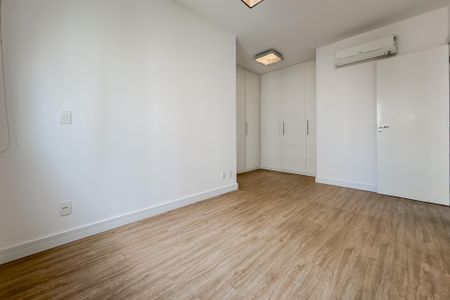 Apartamento à venda com 66m², 2 quartos e 2 vagas Apartamento à venda com 66m², 2 quartos e 2 vagasSuíte