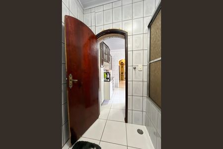 Casa para alugar com 200m², 2 quartos e 2 vagas Casa para alugar com 200m², 2 quartos e 2 vagasBanheiro de Serviço