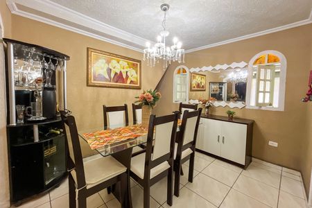 Casa para alugar com 200m², 2 quartos e 2 vagas Casa para alugar com 200m², 2 quartos e 2 vagasSala de Jantar